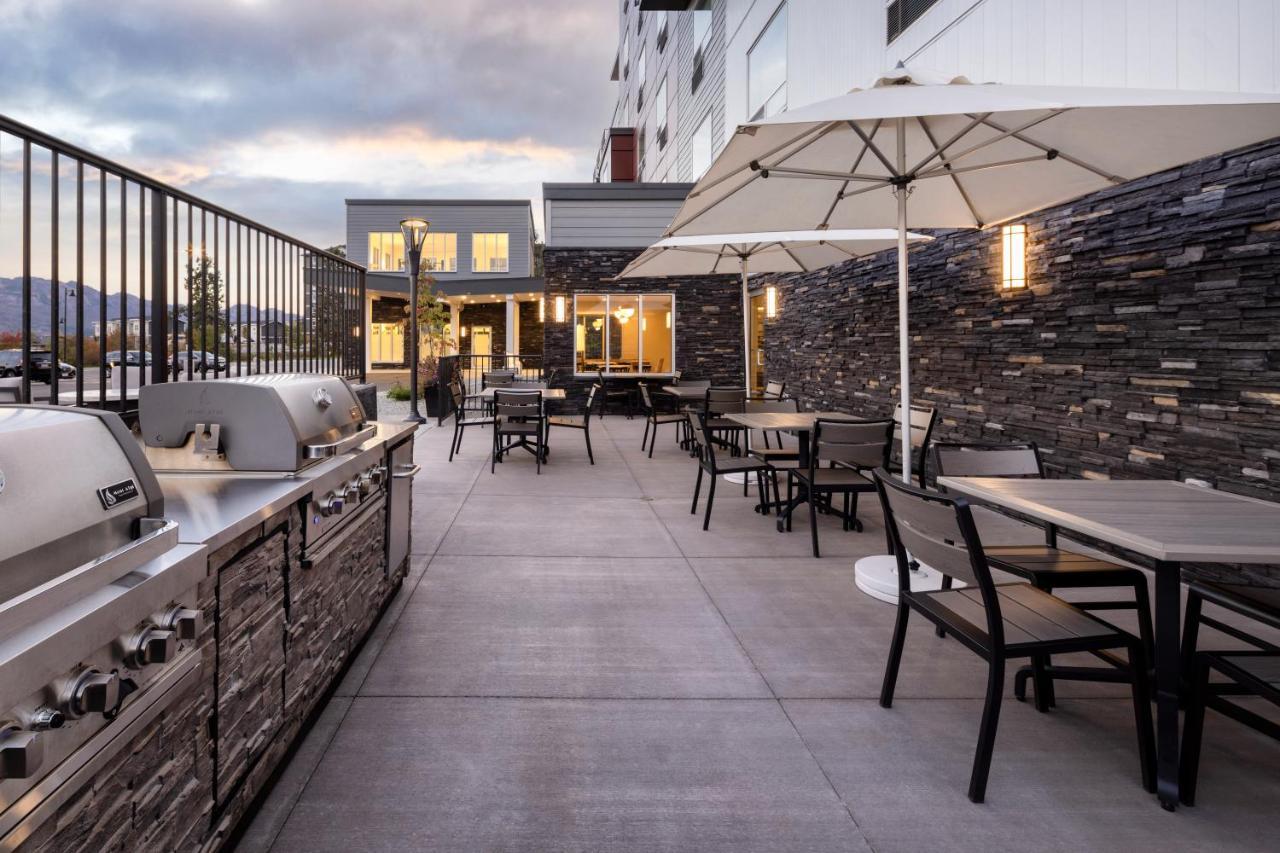 Towneplace Suites By Marriott West Kelowna Extérieur photo