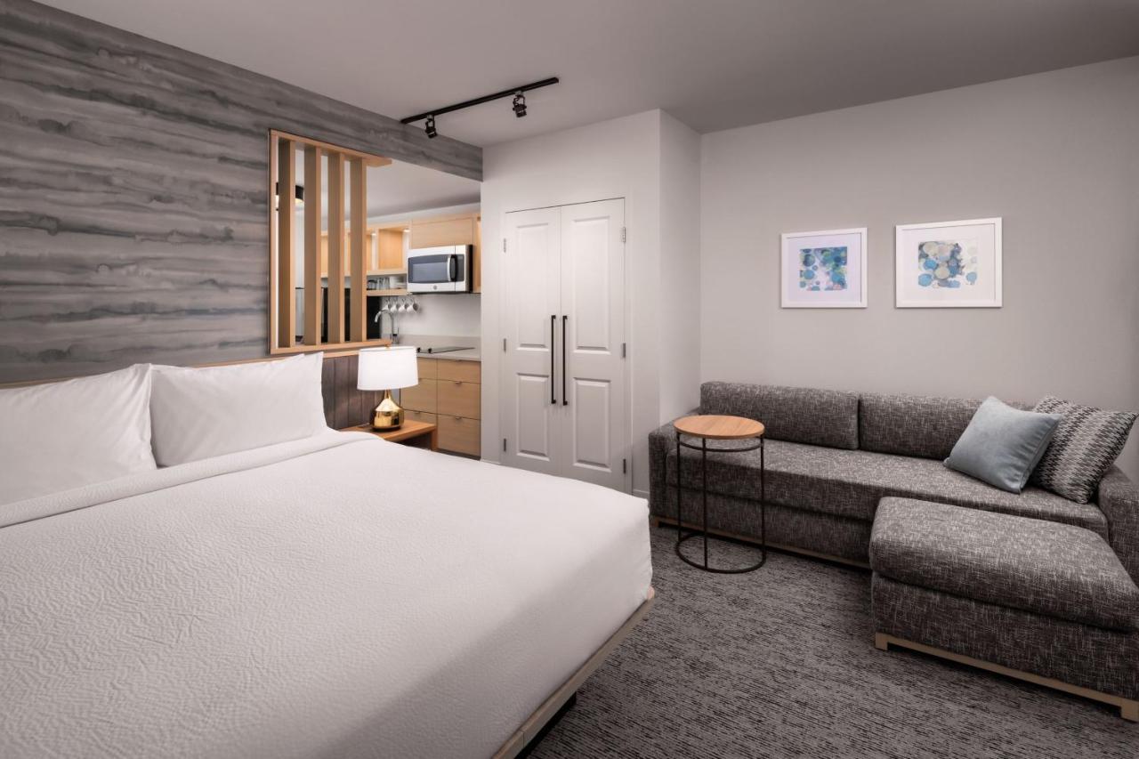 Towneplace Suites By Marriott West Kelowna Extérieur photo