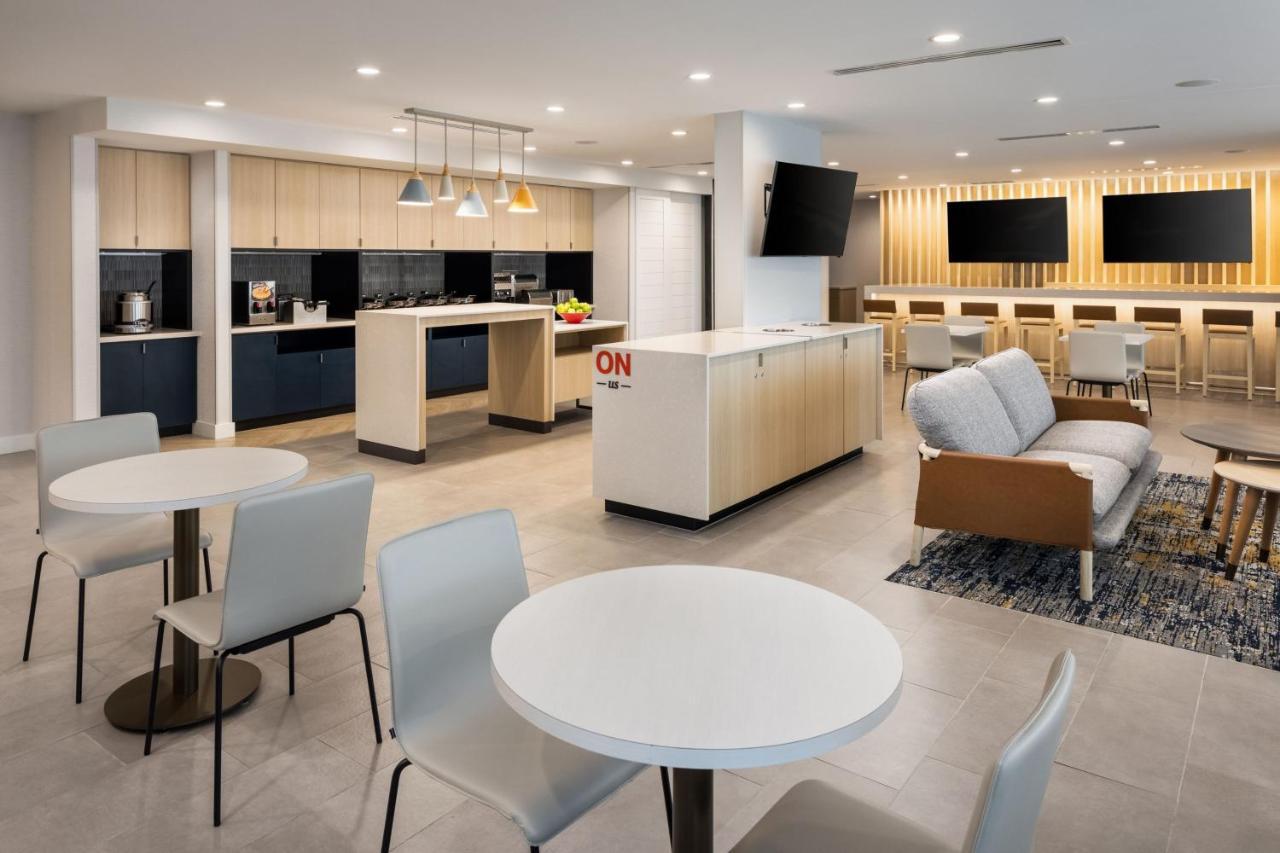 Towneplace Suites By Marriott West Kelowna Extérieur photo