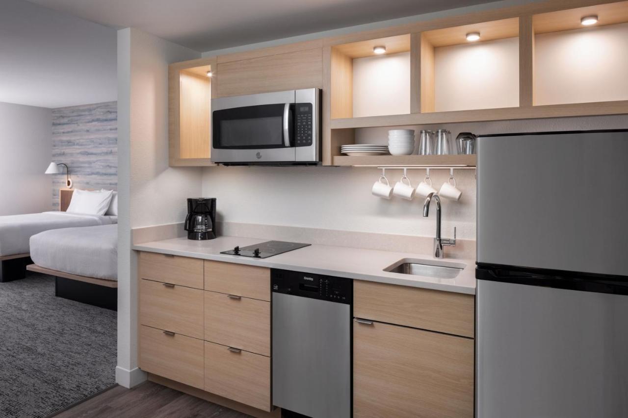 Towneplace Suites By Marriott West Kelowna Extérieur photo